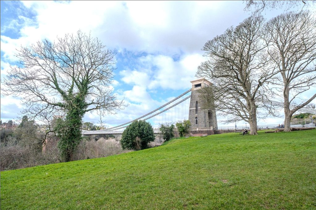 Property photo 2 of 12 Bridge