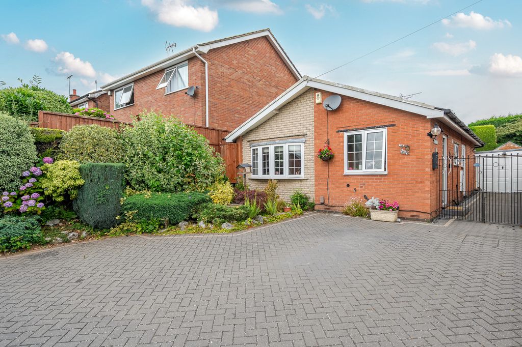 Property photo 1 of 16