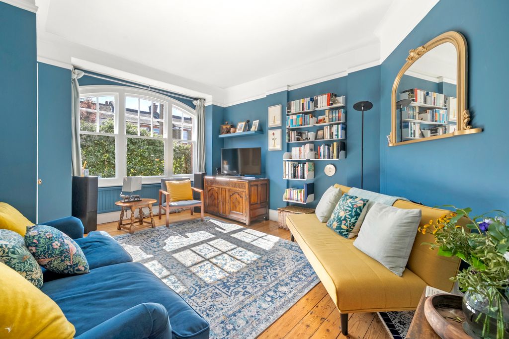 Property photo 3 of 17