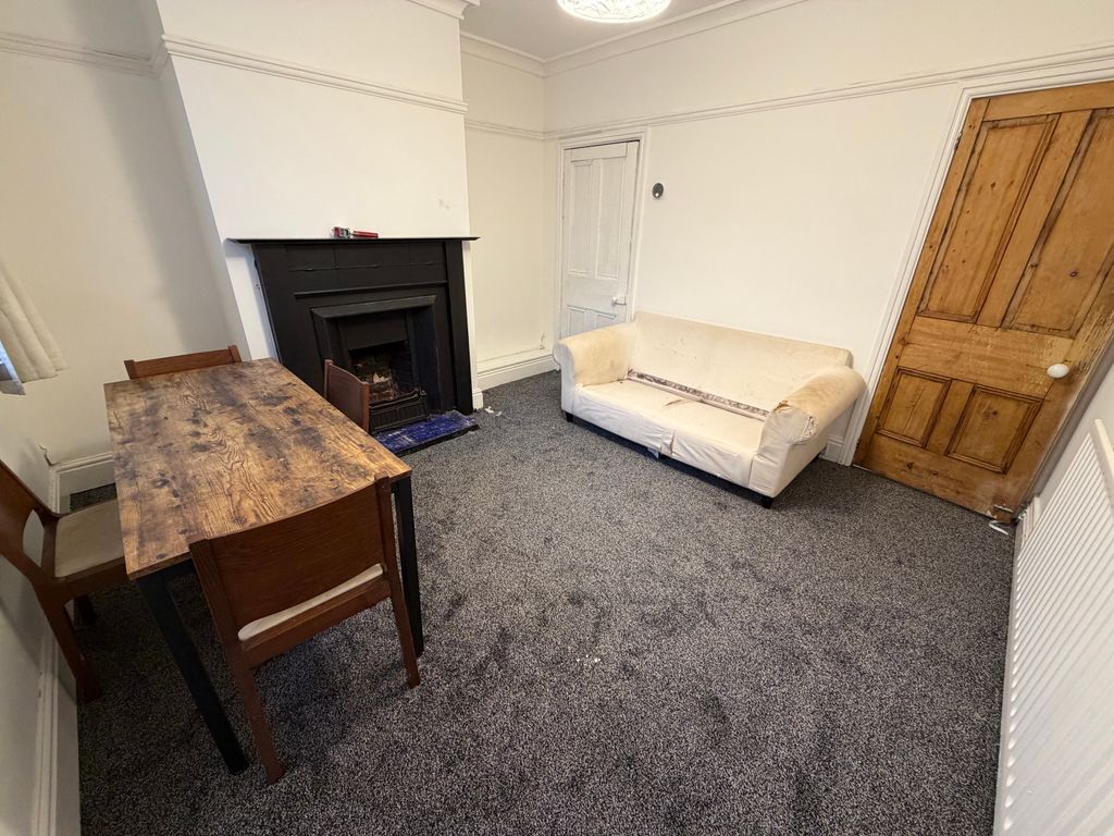 Property photo 2 of 10 Image