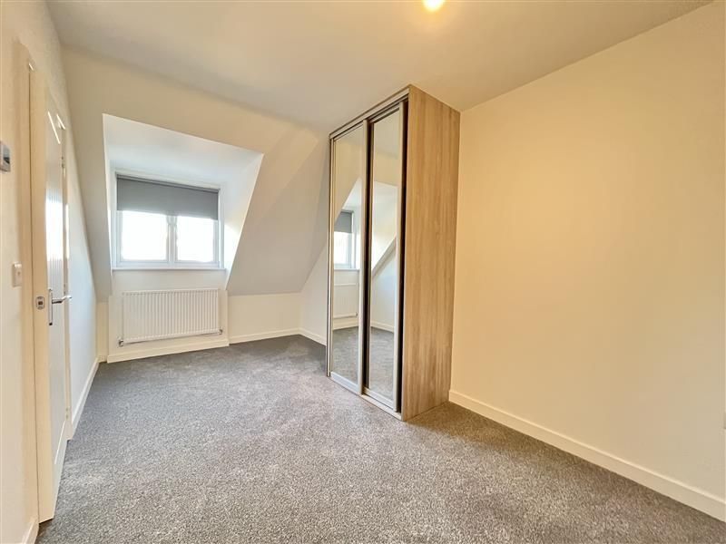 Property photo 3 of 16 72Fa6E5F-5Fcb-43A0-8E17-57d3Ed335Cca.Jpg