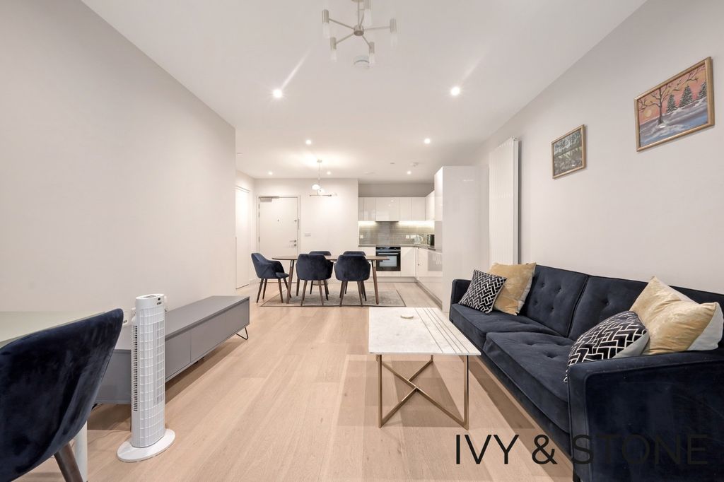 Property photo 3 of 14 4531084