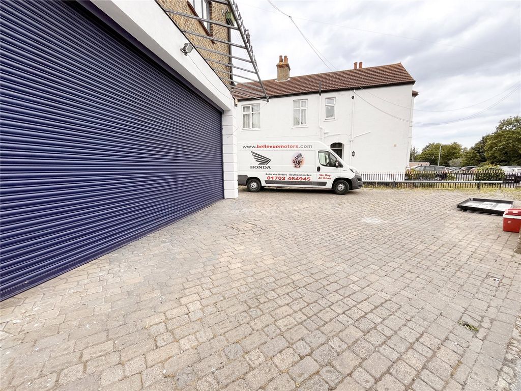 Property photo 3 of 19 Picture No. 24