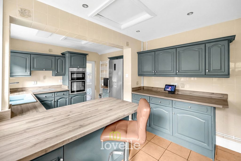 Additional image 19 of 7 bed detached house for saleAbbey Road, Grimsby DN32