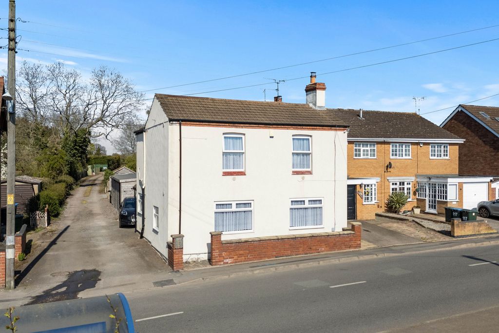 Property photo 2 of 31