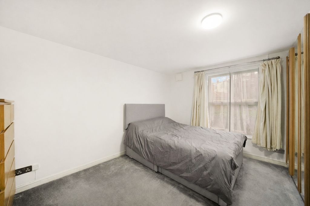 Property photo 3 of 6 Picture No. 09