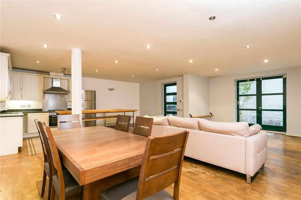 Property photo 1 of 11 Picture No. 06
