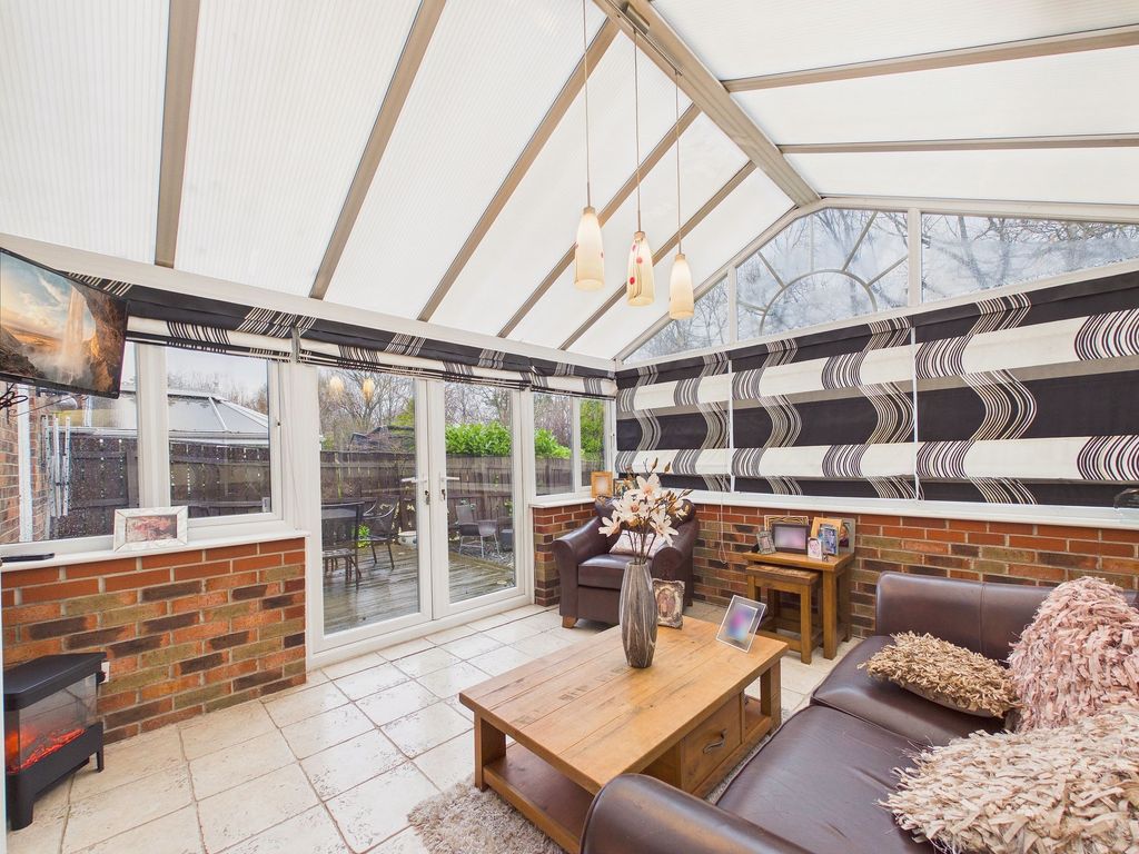 Property photo 3 of 12 Conservatory