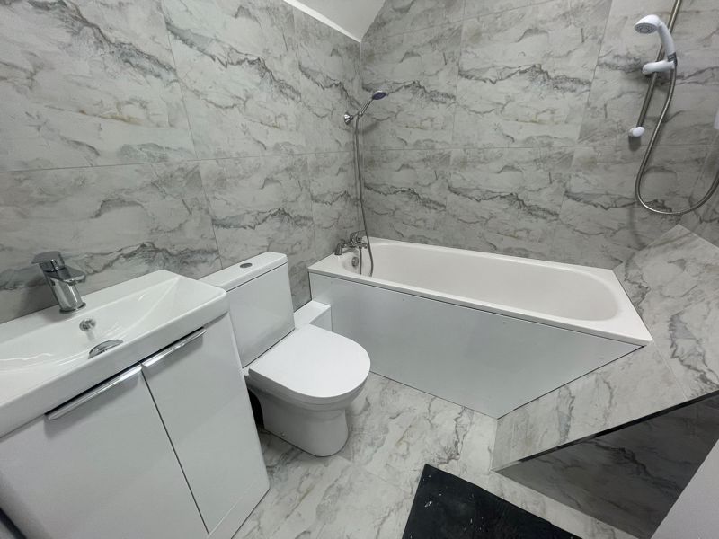 Property photo 3 of 12 Photo 8