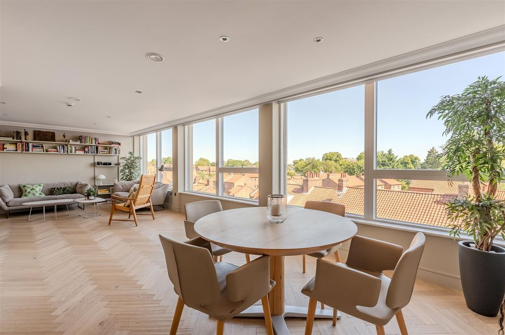 Property photo 2 of 16 Open Plan Living Dining