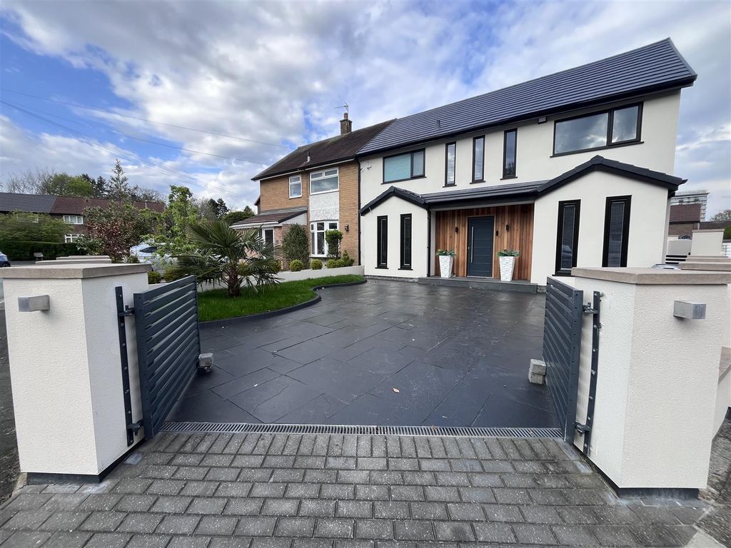 Property photo 1 of 21