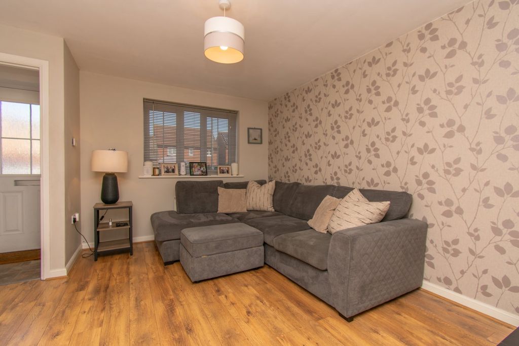 Property photo 3 of 16