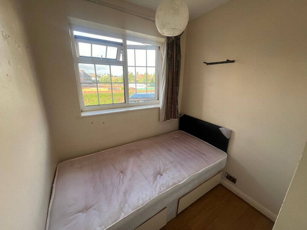 Property photo 3 of 14 Photo 2