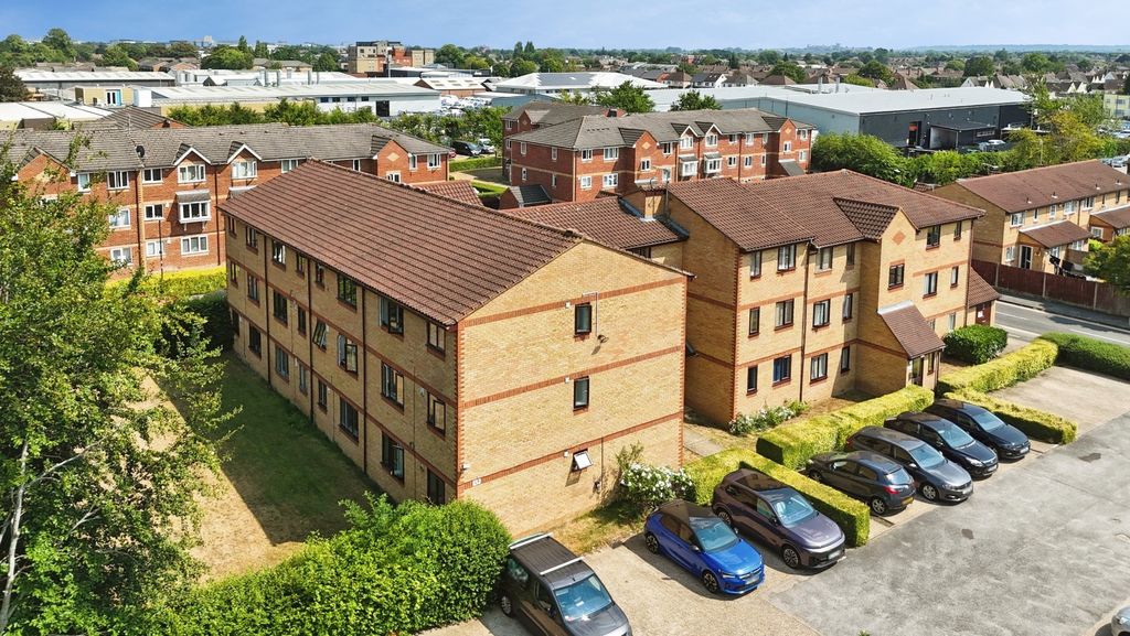 Property photo 1 of 12 5281653