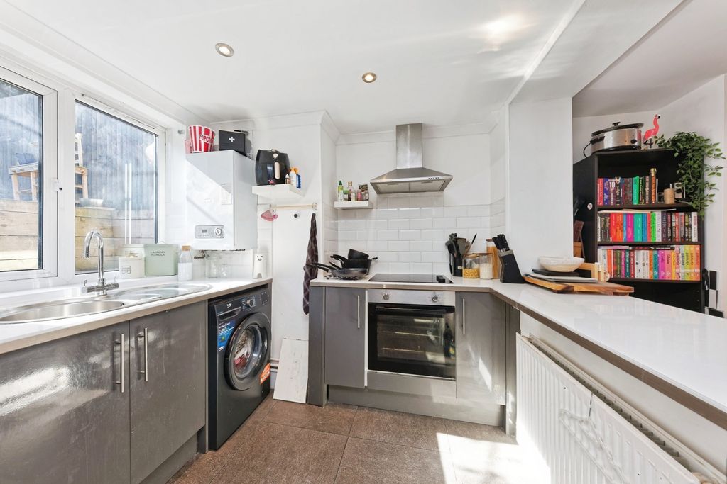 Property photo 3 of 14 Pbox-Img.Jpg
