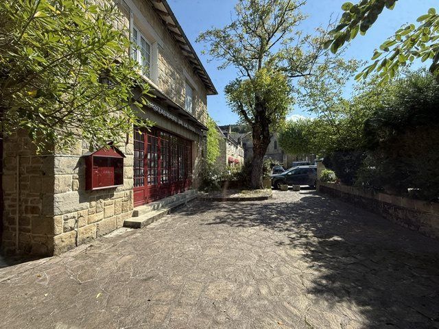 Property photo 1 of 15 Huge House To Buy For A Family With Children In Aubazines