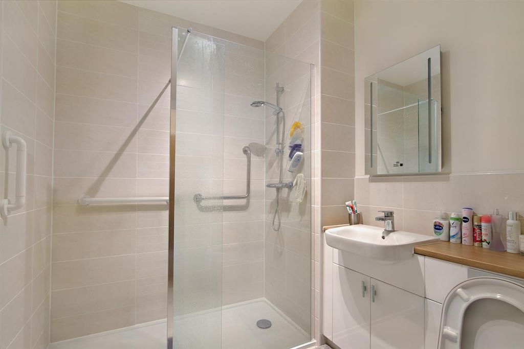 Additional image 5 of 2 bed flat for saleBrigg Court, 22 Chantry Gardens, Filey YO14