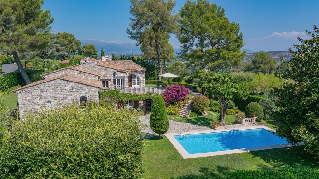 Property photo 2 of 24