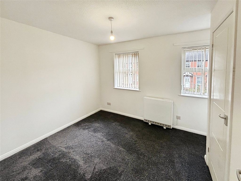 Property photo 2 of 7 Bedroom One