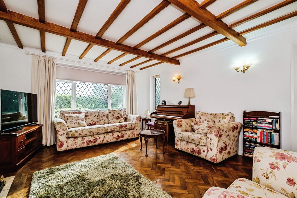Property photo 3 of 20
