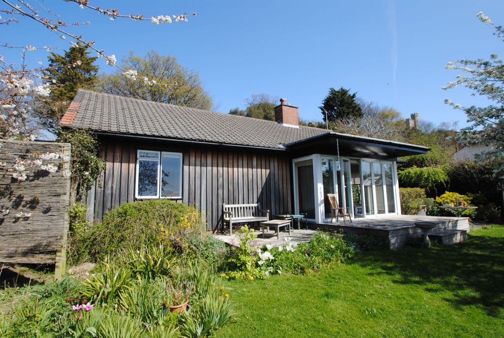 Property photo 1 of 18