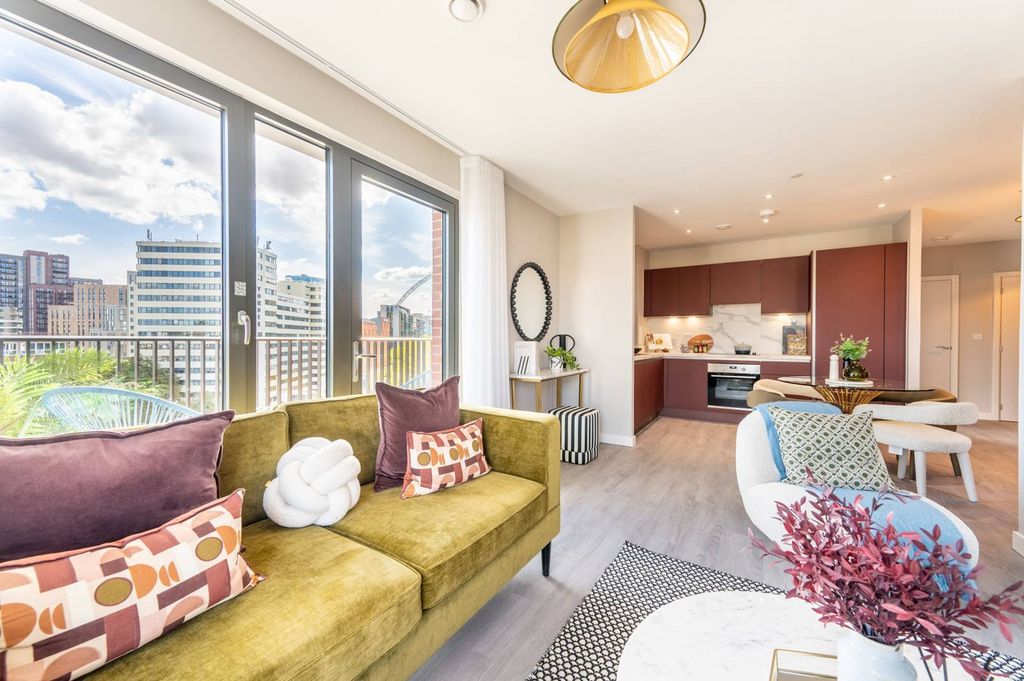 Property photo 3 of 22