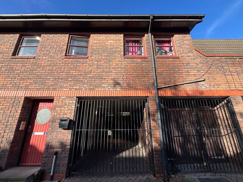 Property photo 1 of 1