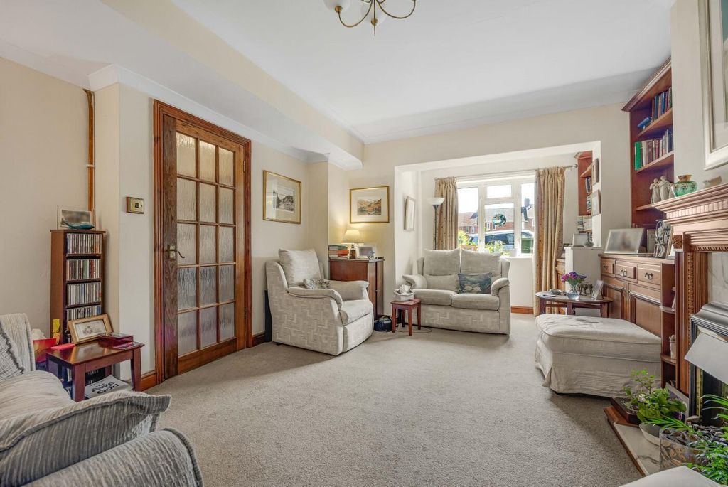 Property photo 3 of 26 Sitting Room