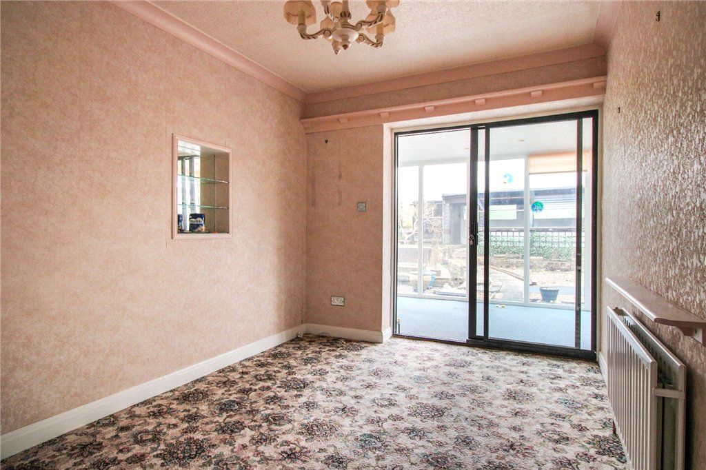 Property photo 3 of 12 Dining Room