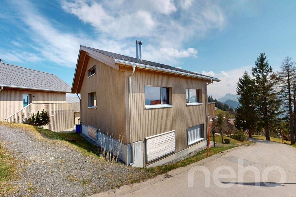Property photo 3 of 13
