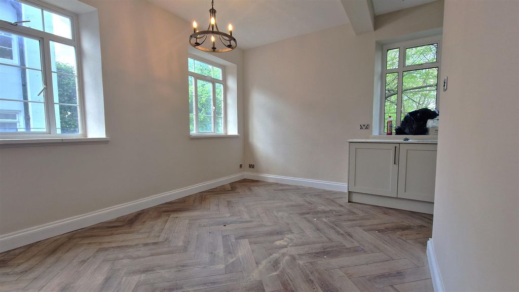 Property photo 3 of 6 Living Room.Jpg