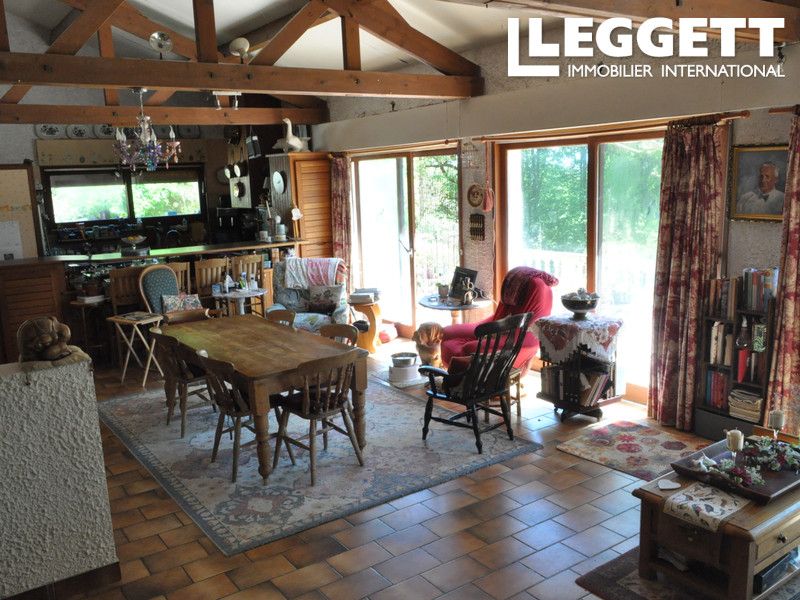 Property photo 2 of 10