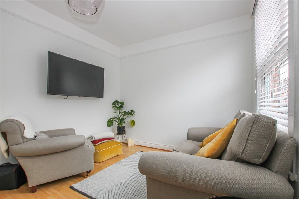 Property photo 2 of 13 Img_0572.Jpg