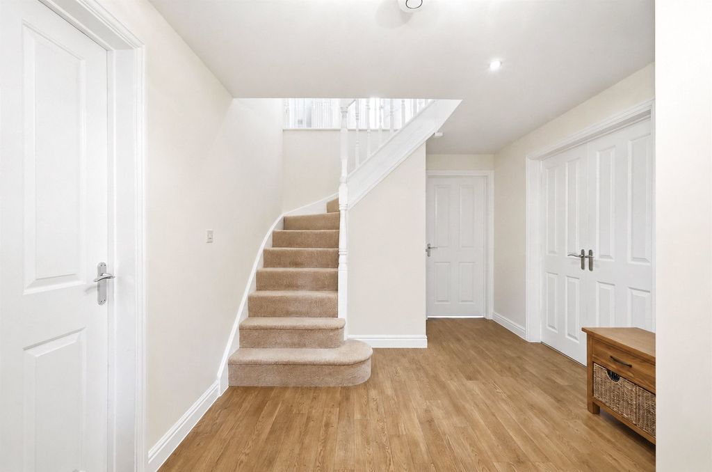 Property photo 2 of 31 Picture No. 39