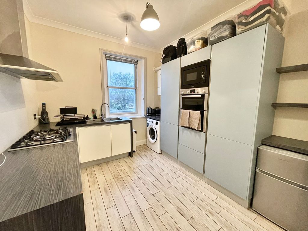 Property photo 3 of 6 Picture 3