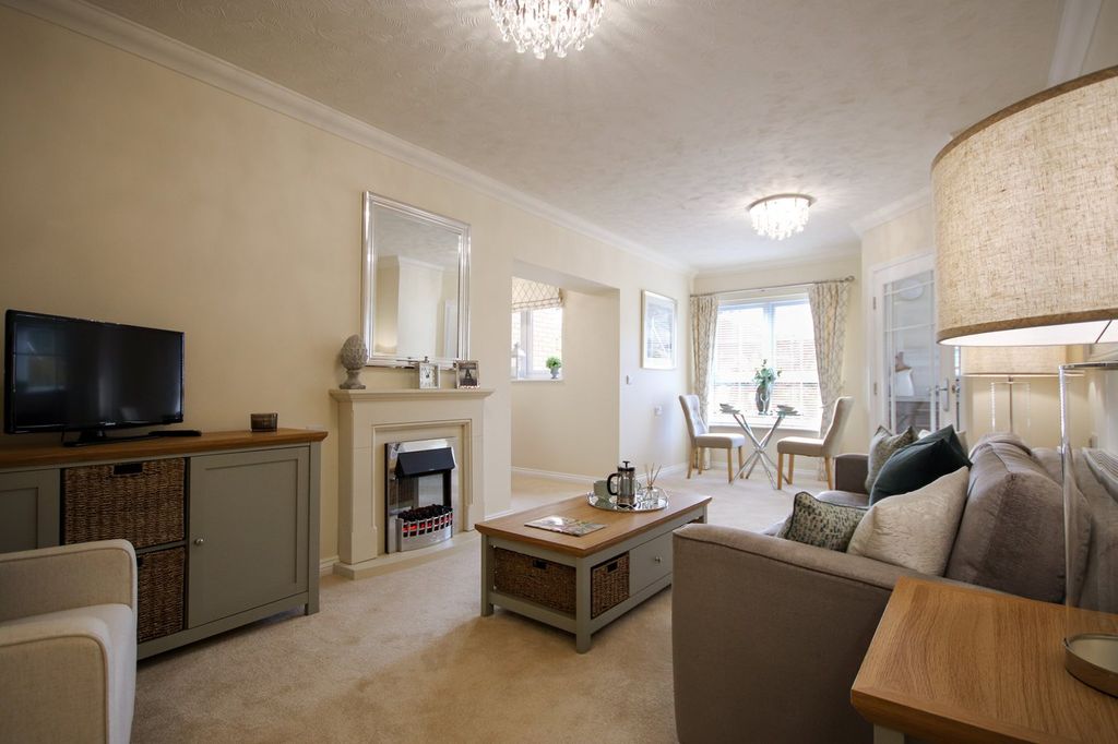 Property photo 1 of 6