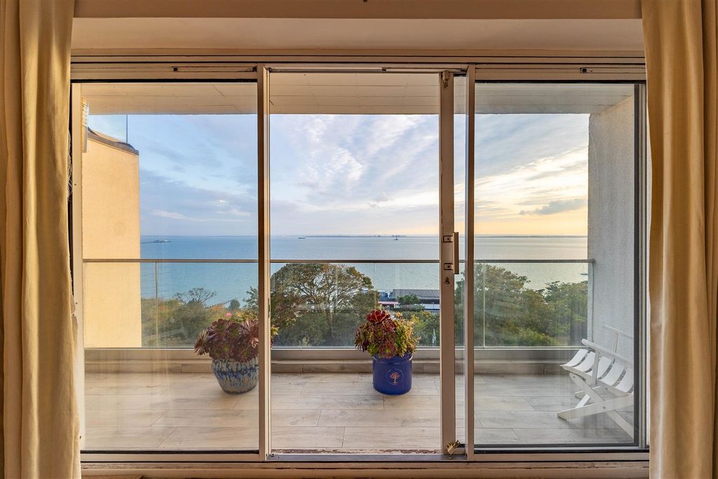 Property photo 2 of 23 Balcony