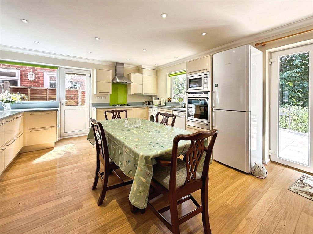 Property photo 3 of 15 Picture No. 10