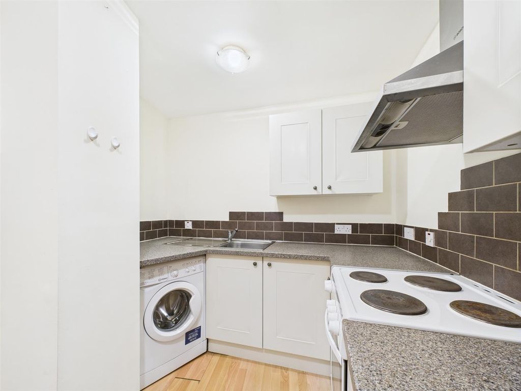 Property photo 3 of 13 Cam01486G0-Pr0820-Still002.Jpg