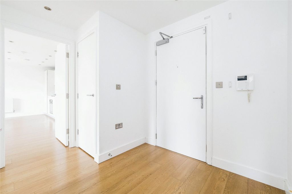 Property photo 2 of 16 Picture No. 34