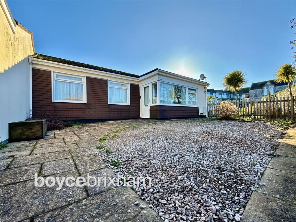 Property photo 1 of 18 35 Harbour.Jpg