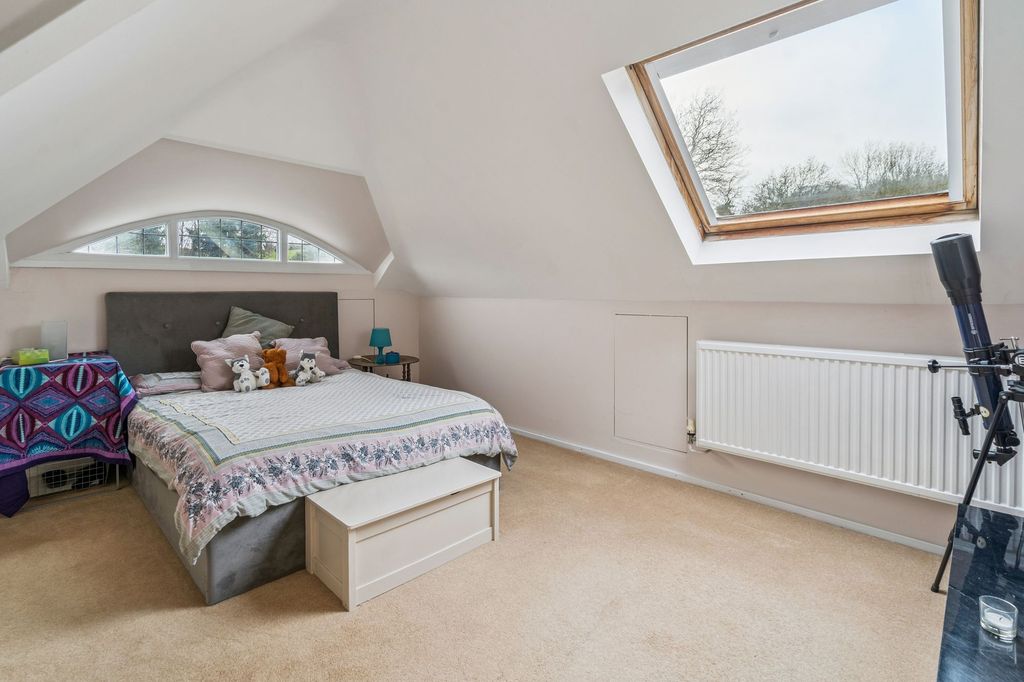 Property photo 3 of 26