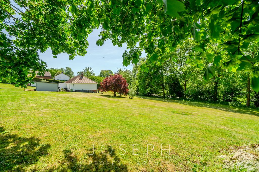 Property photo 2 of 32