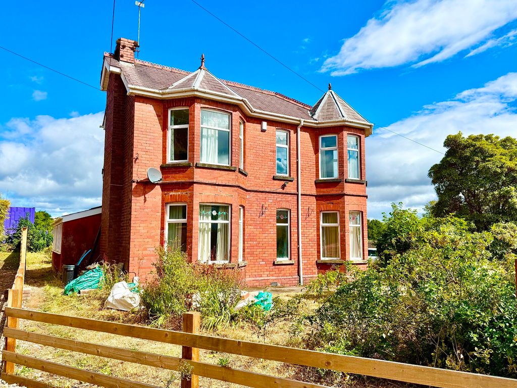 Property photo 1 of 23