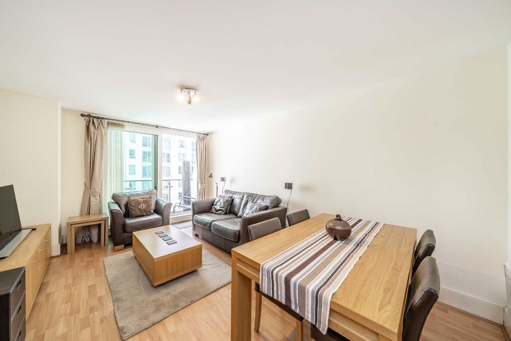 Property photo 2 of 7