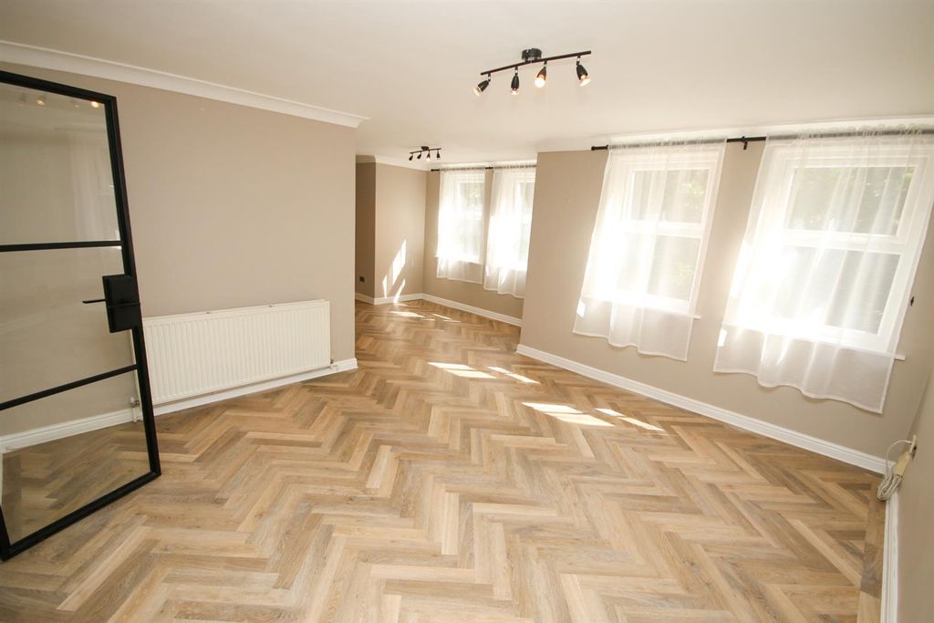 Property photo 2 of 14 Img_5315.Jpg