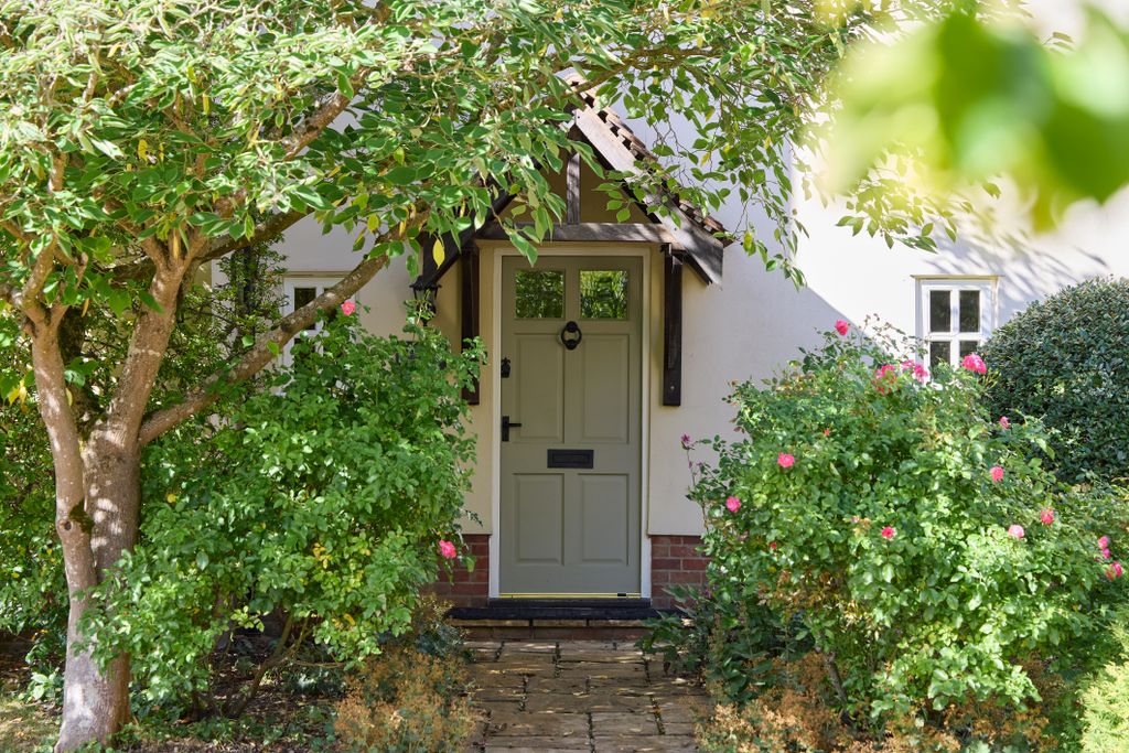 Property photo 3 of 32