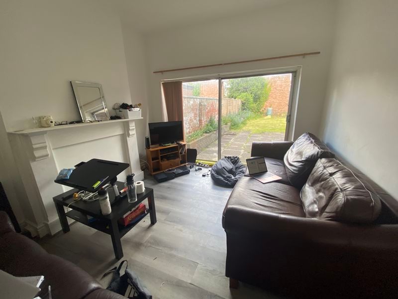 Property photo 1 of 10 Photo 27