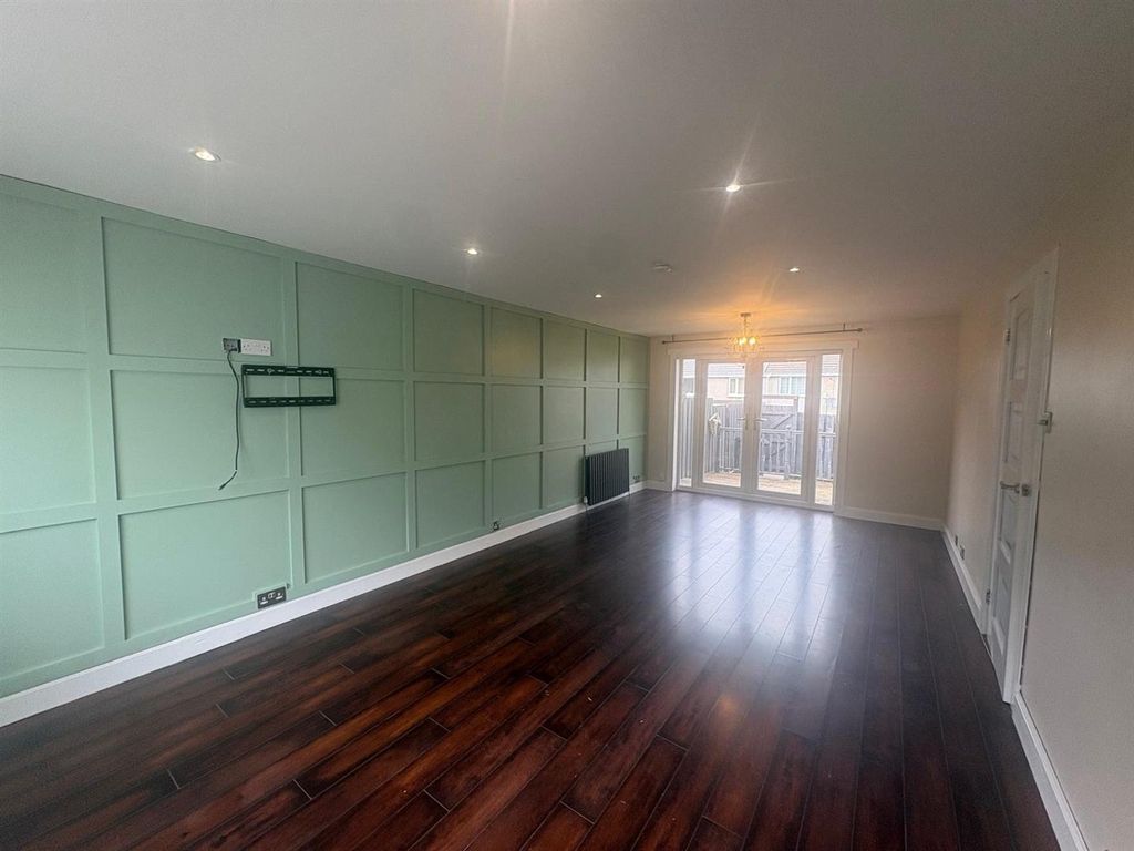 Property photo 2 of 15 Photo-2026-03-31-16-15-48[2].Jpg