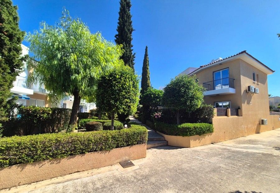 Property photo 3 of 25